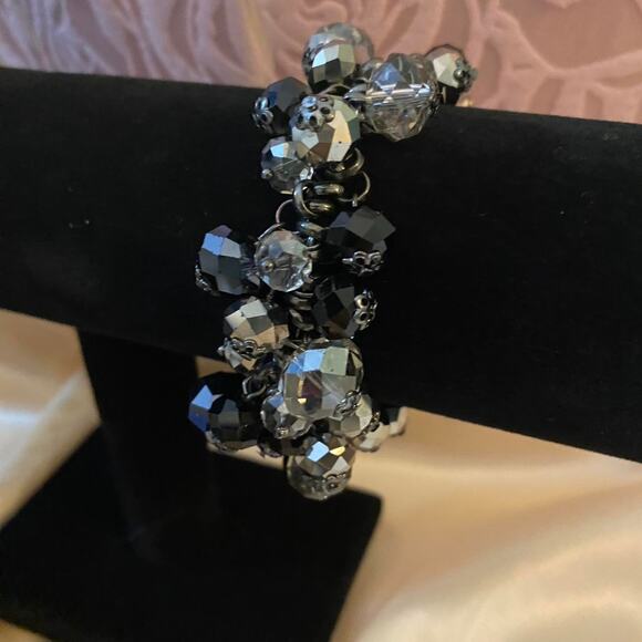 Gunmetal Gray Metallic Crystal Stretch Bracelet - Picture 5 of 6